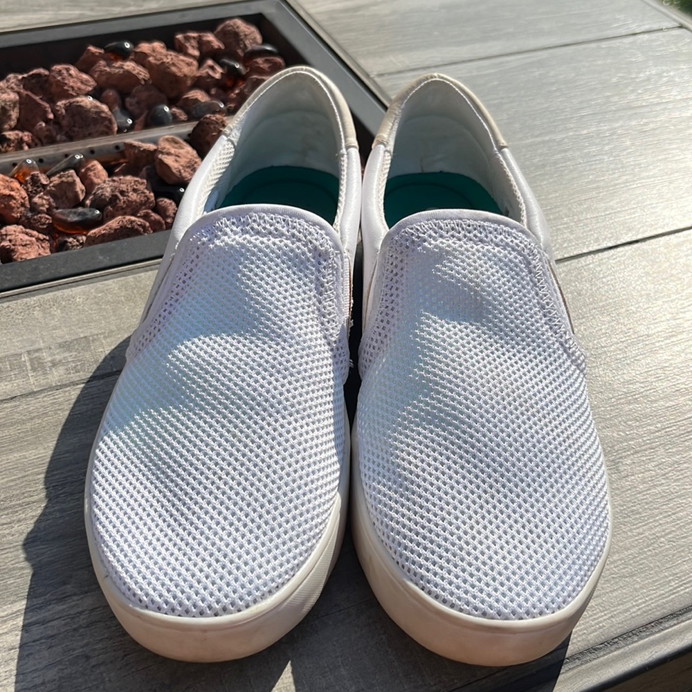 DR. SCHOLL'S Memory Foam Knit Lightweight Slip On Sneaker (in White - Size 6)